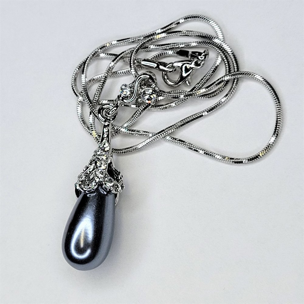 Grey Pendant Teardrop Pendant Necklace and Chain